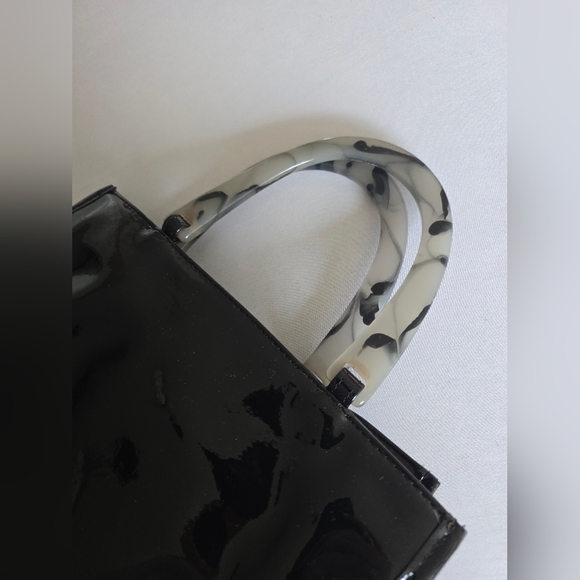 Neiman Marcus VINTAGE Purse Black Patent Vinyl Lucite Double Handle Tote Bag - Picture 4 of 11